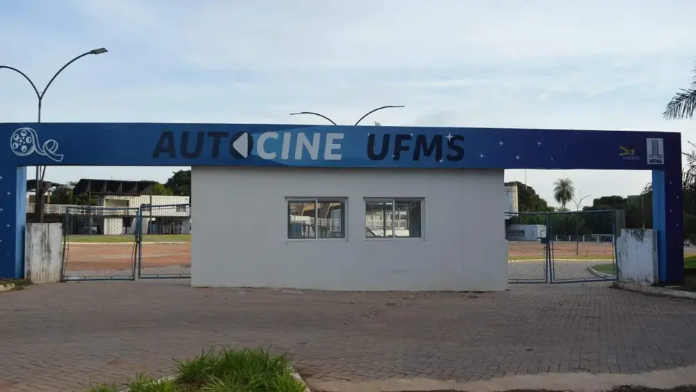 Ministro inaugura Autocine da UFMS após 37 anos fechado