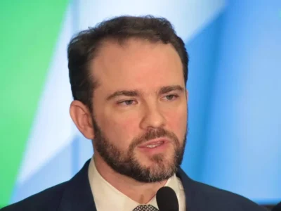 Durigan promete diálogo com indústria contra tarifaço e juros