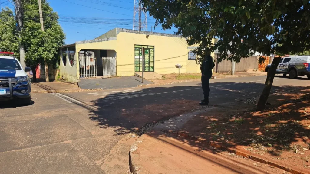 Homem é morto a tiros escondido na cozinha em Costa Rica