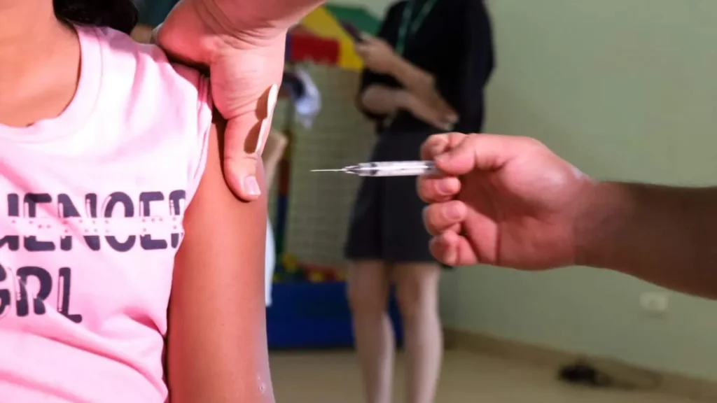 Multivacinação começa hoje em MS; veja onde levar crianças
