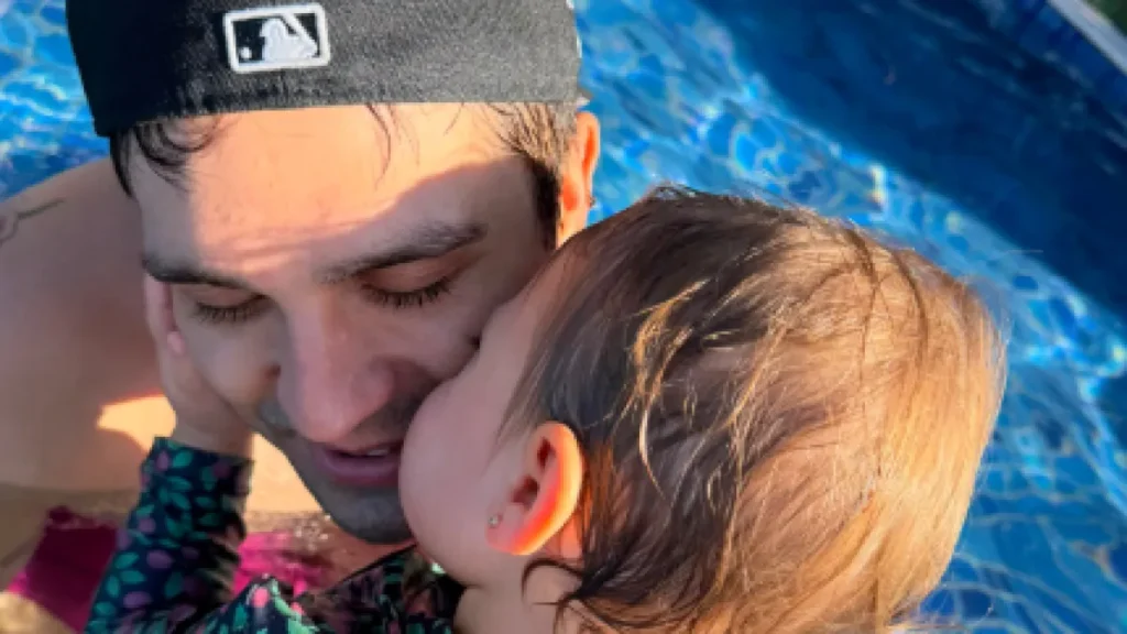 Luan Santana se declara à filha Serena em homenagem no Dia dos Pais